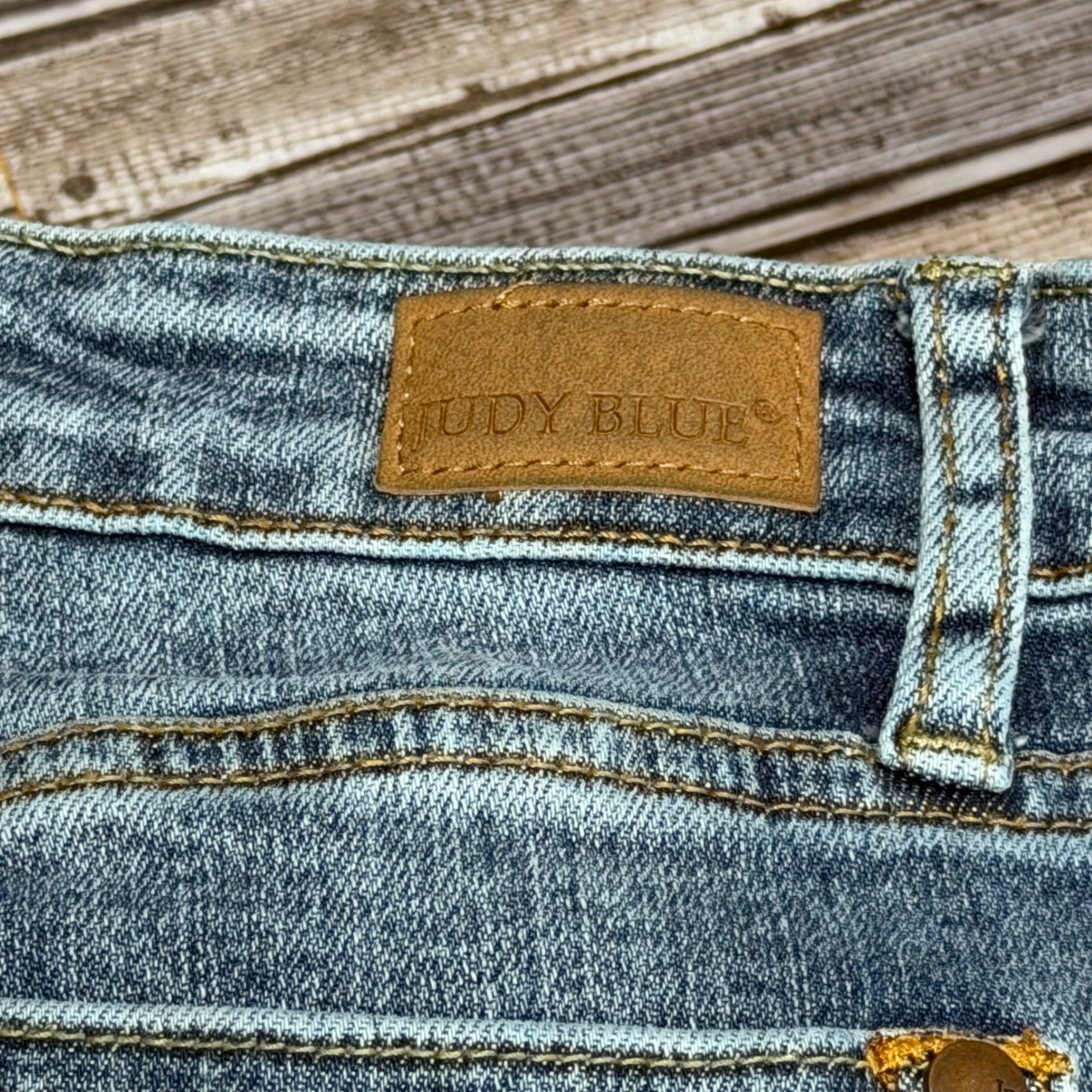 Judy Blue Distressed Slim Fit Medium Wash Denim Jeans Size 7/28 Blue Tapered Leg