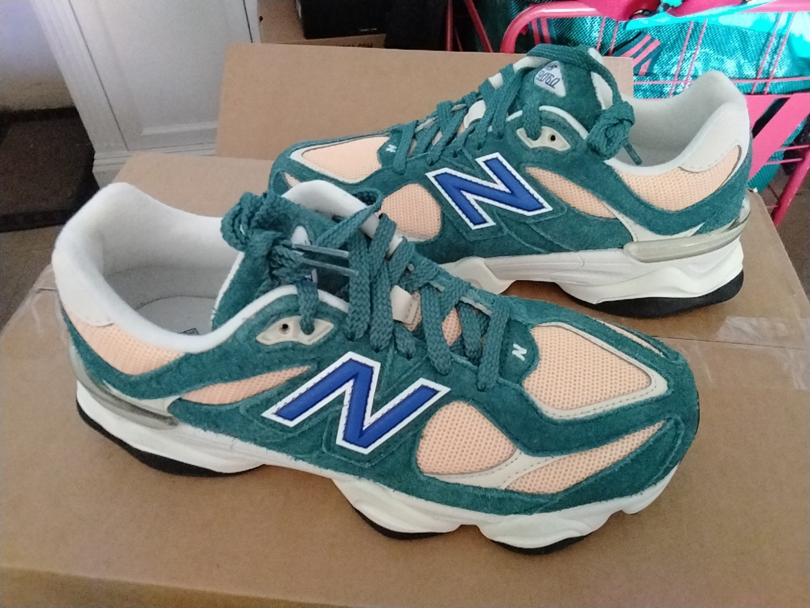 New Balance 9060 New Spruce Peach Blossom GC9060GP Womens MENS Size 7 NWOB