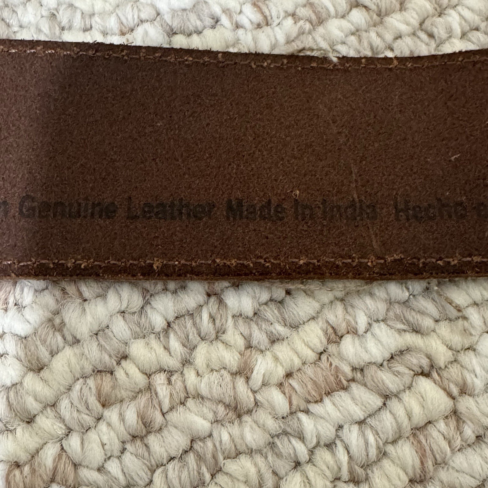 Levi’s Canvas Tan Leather Brown Tribal Reversible Etched Large L 38 – 40 – NWT