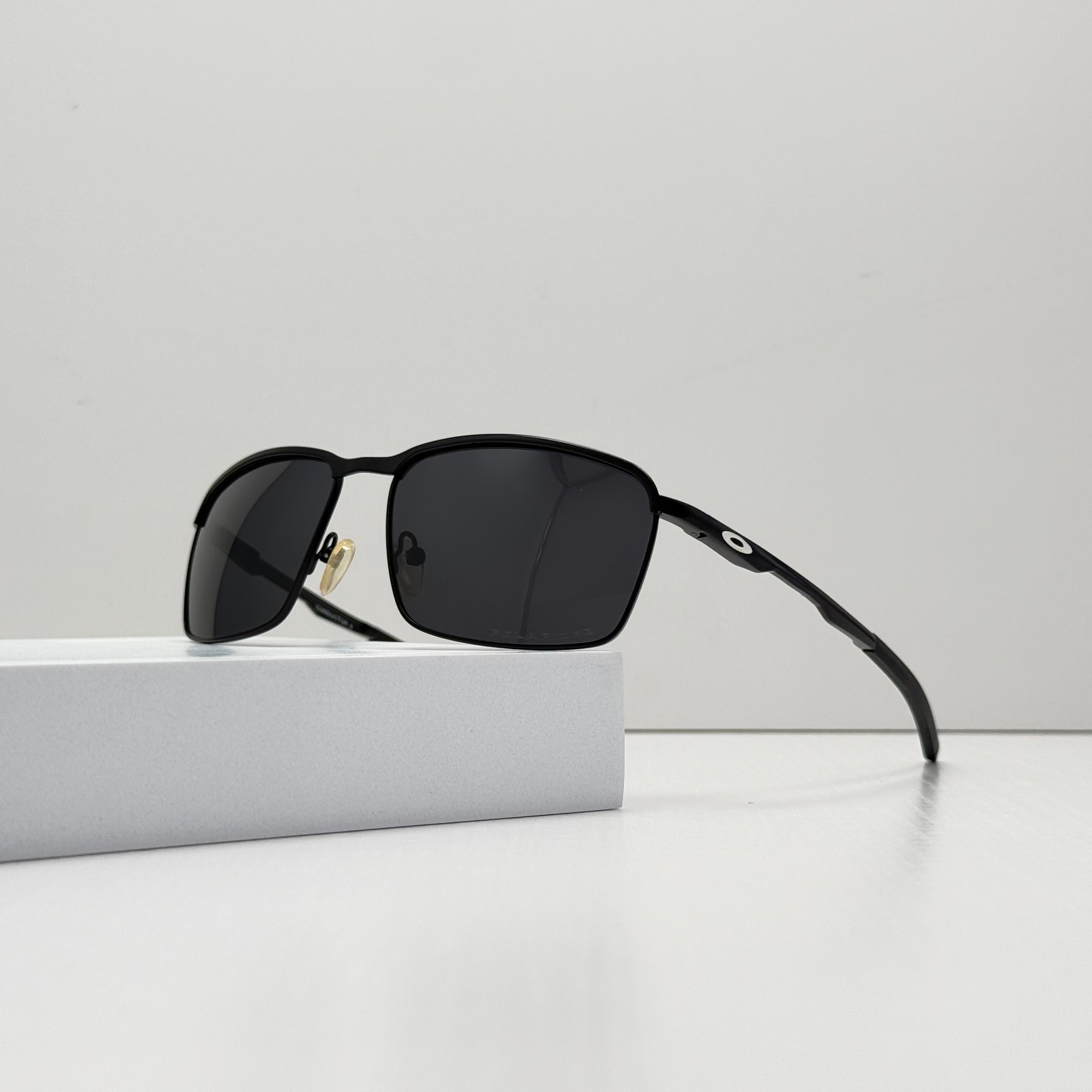 Oakley Conductor 8 OO4106 Sunglasses Matte Black Grey Lens New