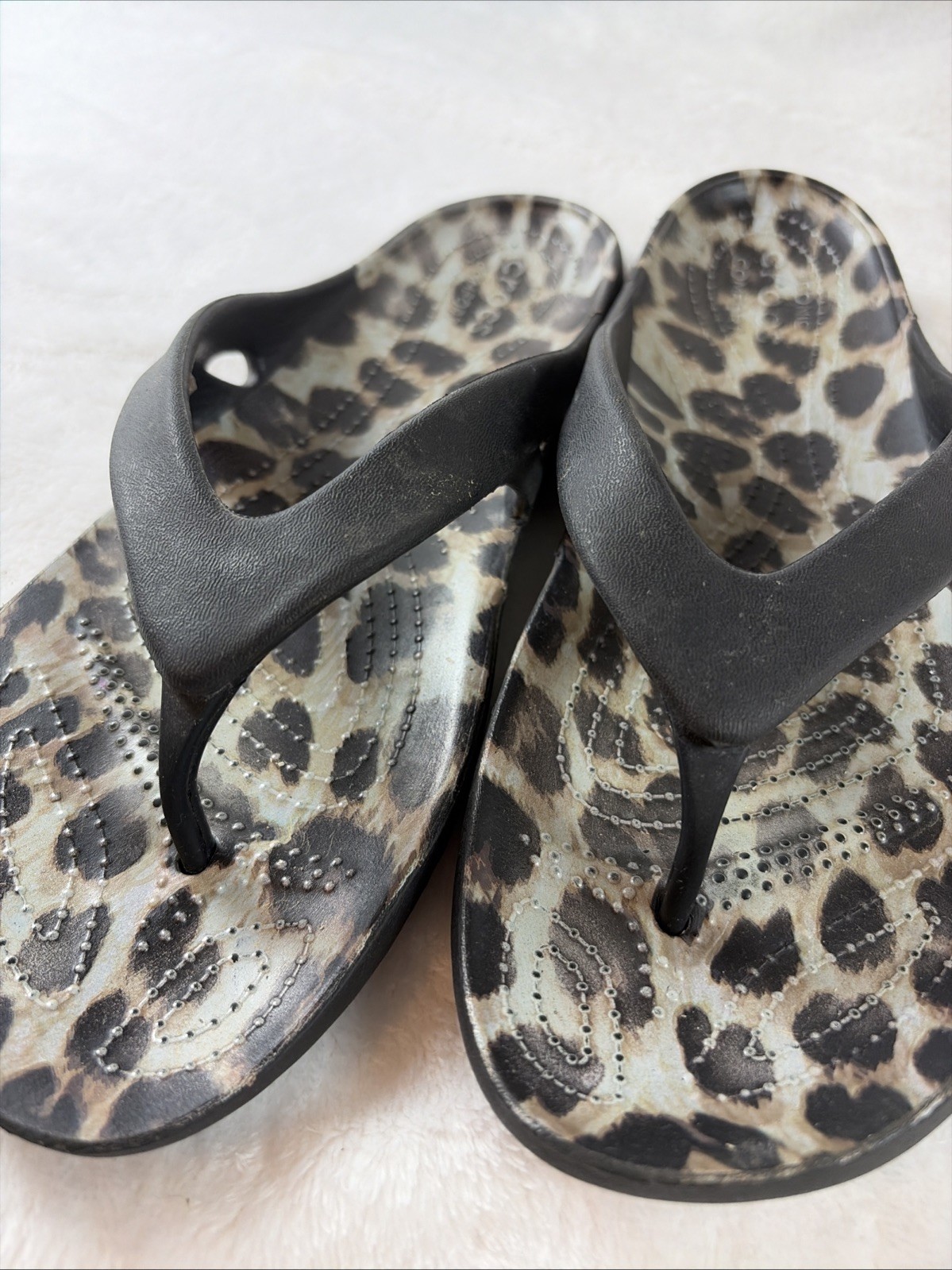 Crocs Kadee II Graphic Flip Flops Womens Size 10 Leopard Animal Print Sandals