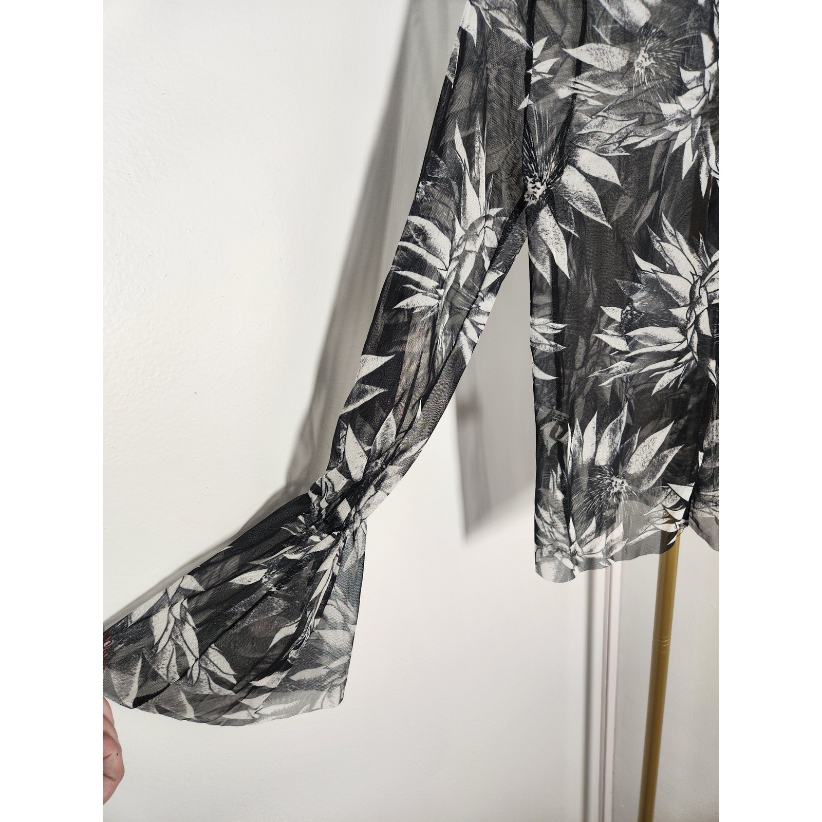 Zara Trafaluc Black White Palm Print Sheer Ruched Neck Balloon Sleeve Blouse S