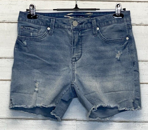 Seven7 Women’s Blue Denim Weekend Shorts Size 8