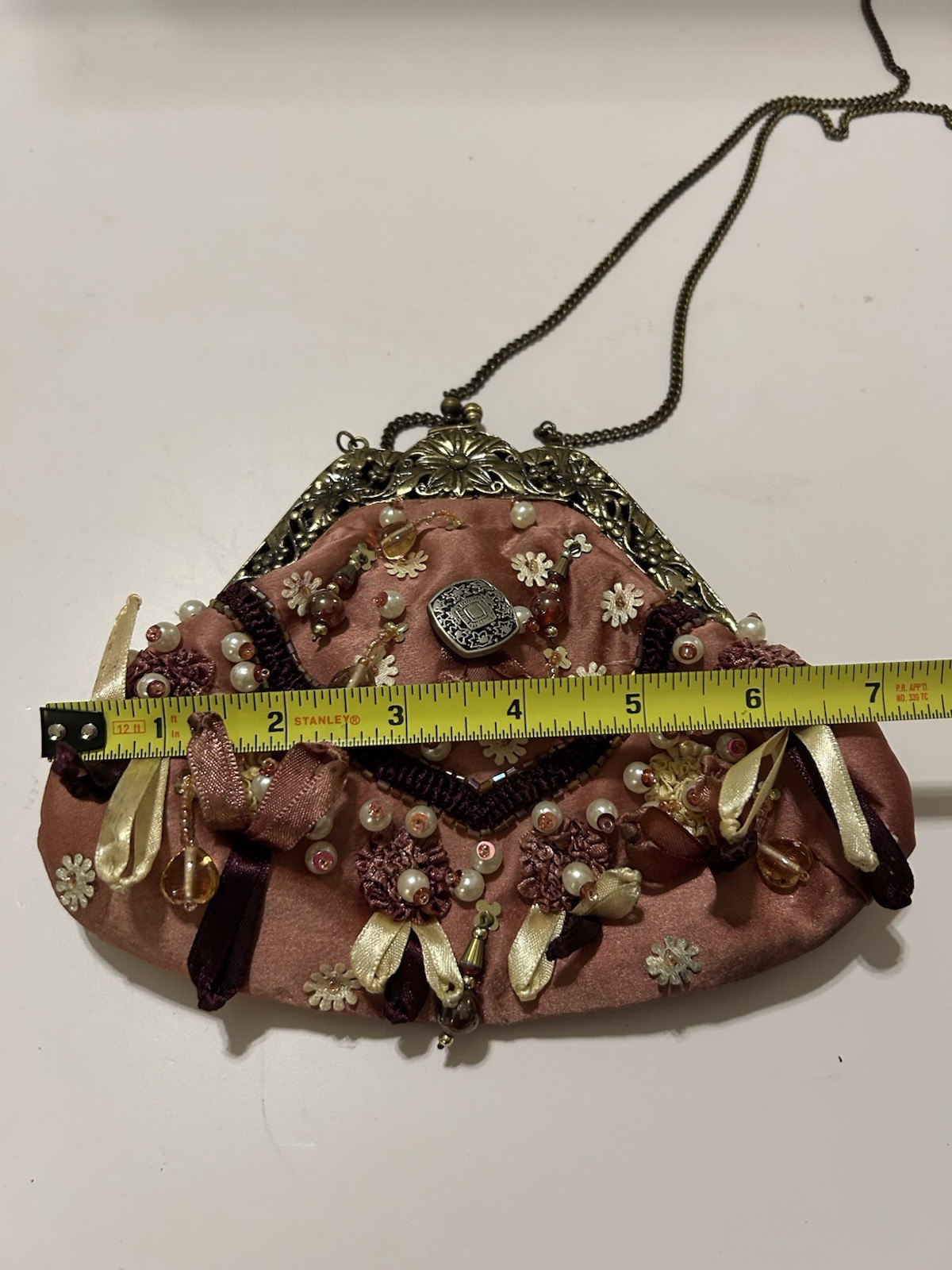 Vintage Embroidered Kiss Lock Silk Lined Purse Chain Strap Evening Bag READ