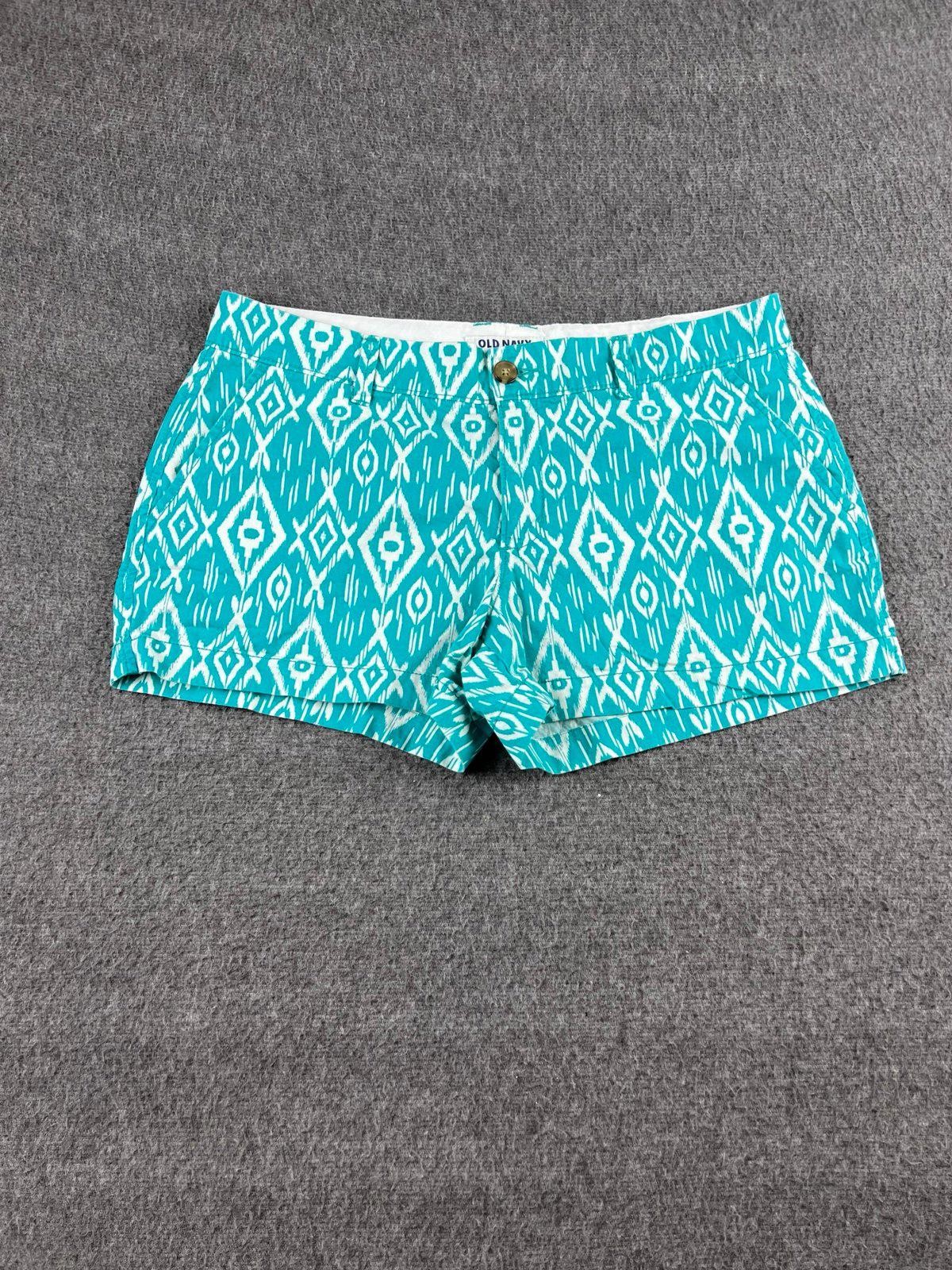 Old Navy Women’s Casual Shorts Size 8 Turquoise and White Pattern
