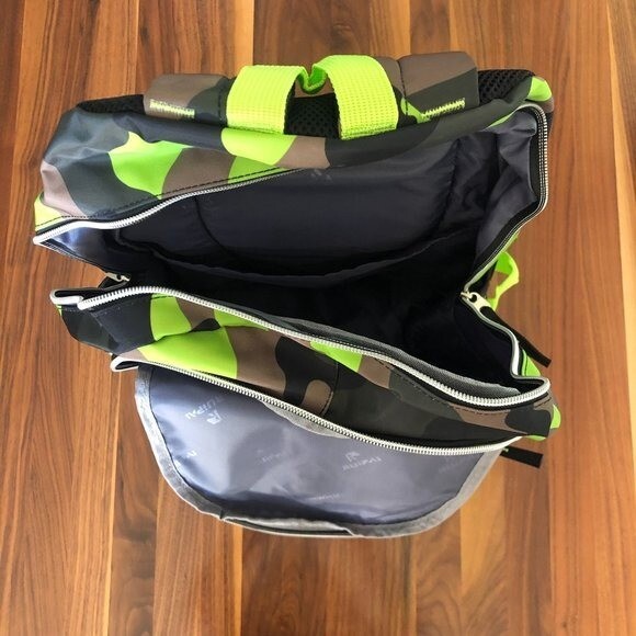 New Camouflage 19-Inch Student School Book Bag & kids Sports Backpack Green Camo