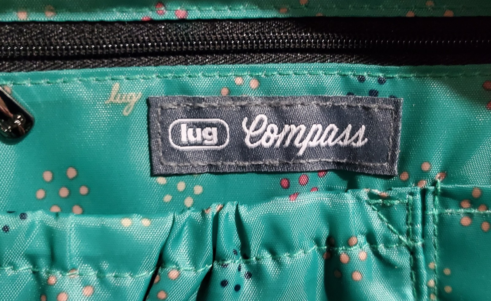 NWOT Lug Compass Bloom Black Floral Crossbody Bag Multi Pocket Organizer Purse