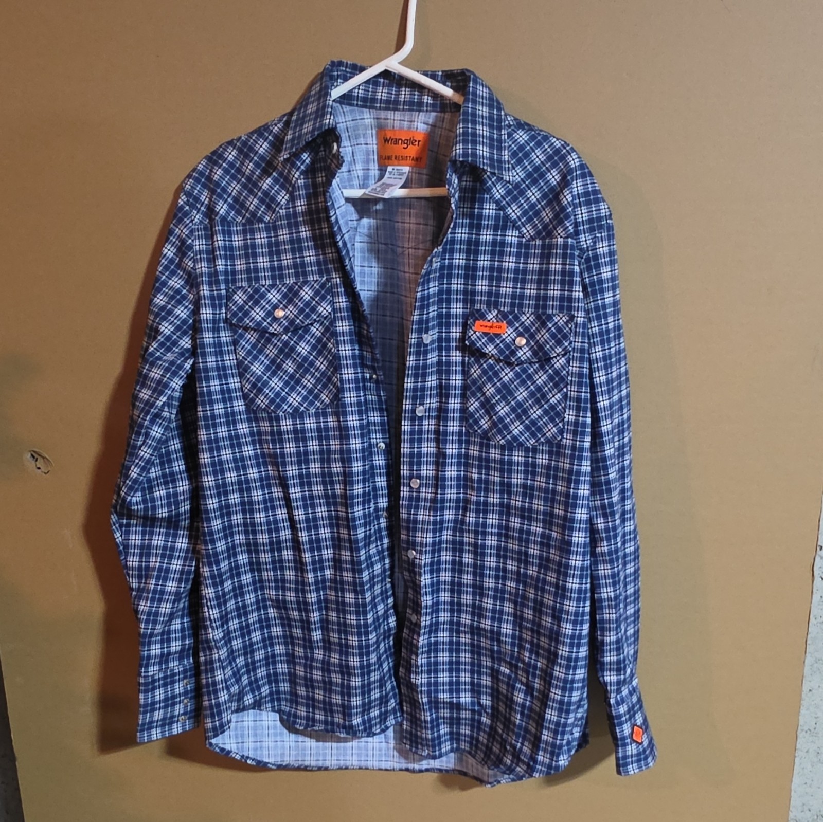 Wrangler FR Flame Resistant Plaid Long Sleeve Button-Up Work Shirt Men’s L