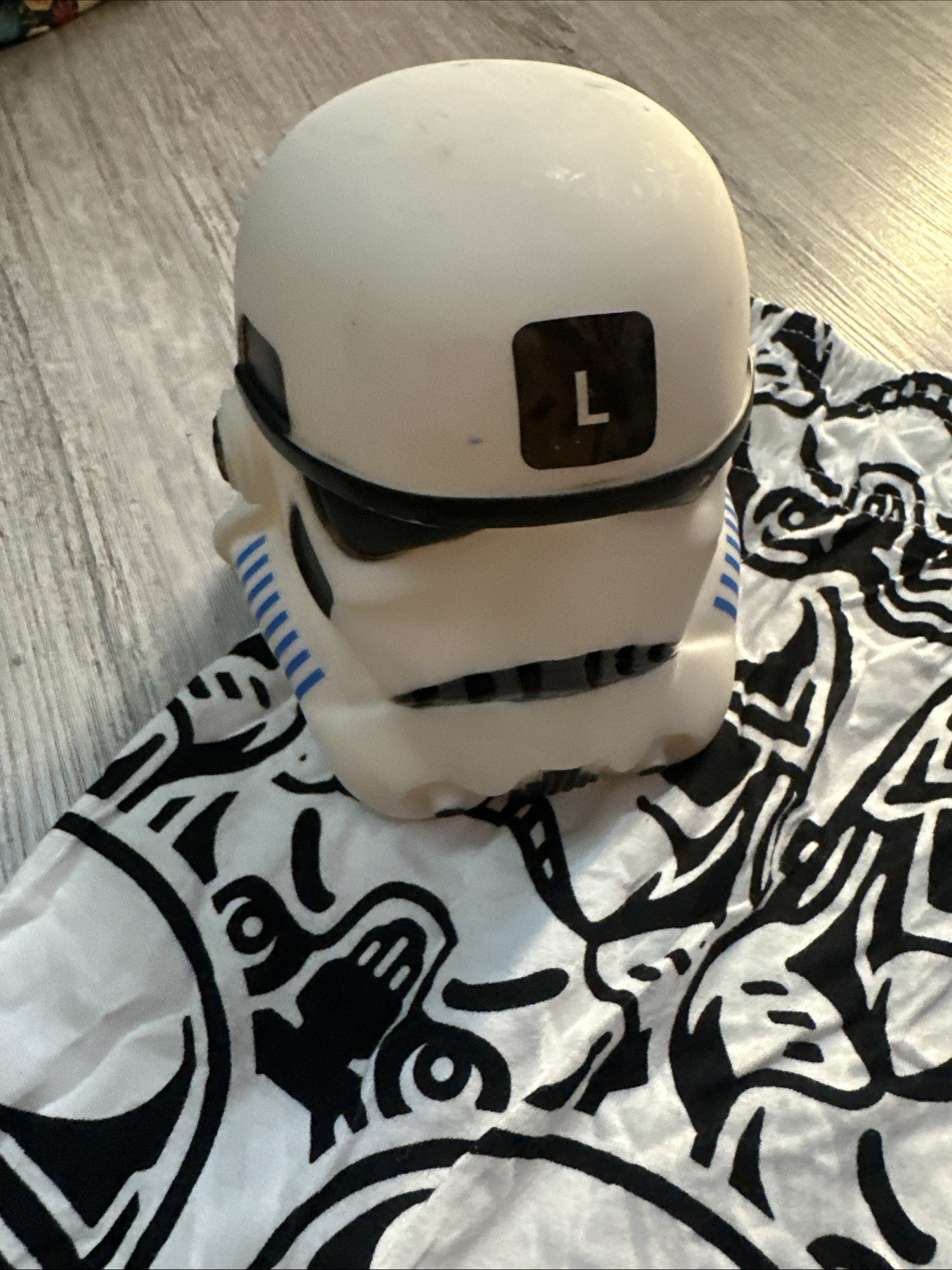 SEE DETAILS Star Wars Stormtrooper Men’s Sleep Boxer Shorts in Trooper Helmet L