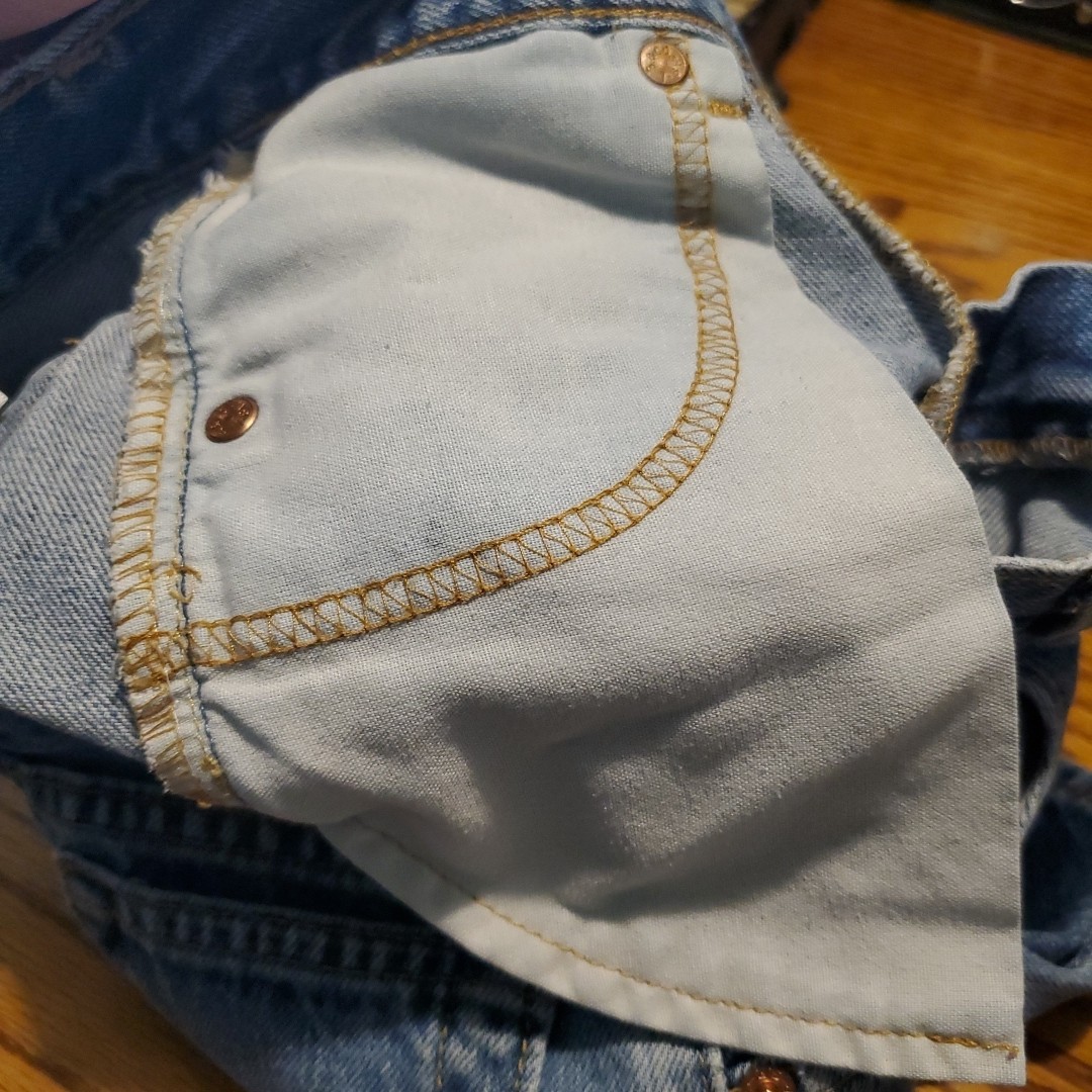 Vintage Levi’s 550 Blue Denim Jean Shorts 7X Reg Kids Red Tab Vintage