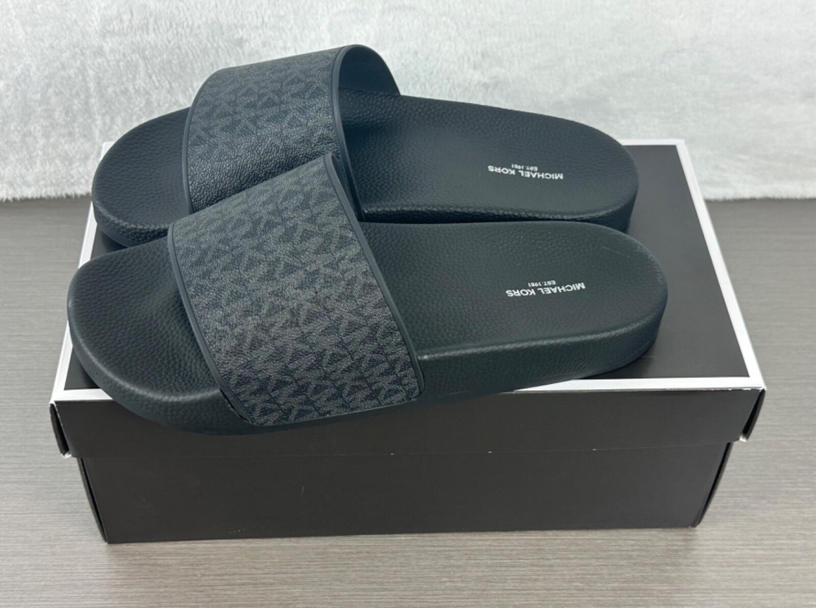 Michael Kors Men’s Black Dawson Signature Logo Slide Sandals Size 10 NWB
