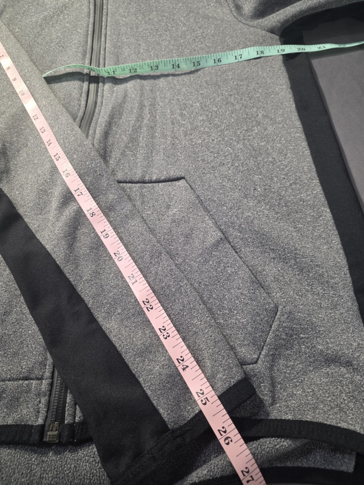 Nike Therma-FIT Full Zip Hoodie Jacket – Women’s Large – Gray/Black