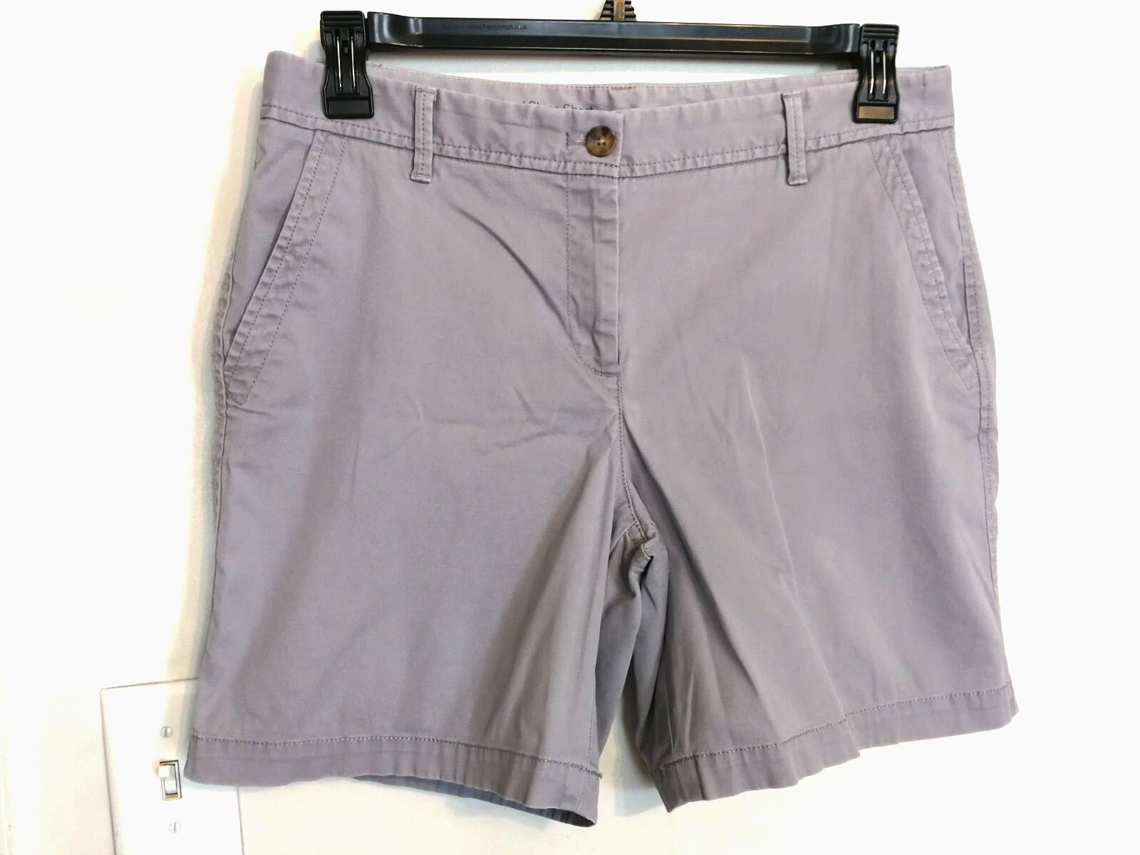 Talbots Womens Shorts 8 Gray Girlfriend Chino Bermuda Khaki Pockets Casual