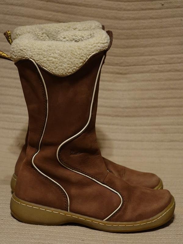 Women Dr. Martens Boots Brown Suede 37