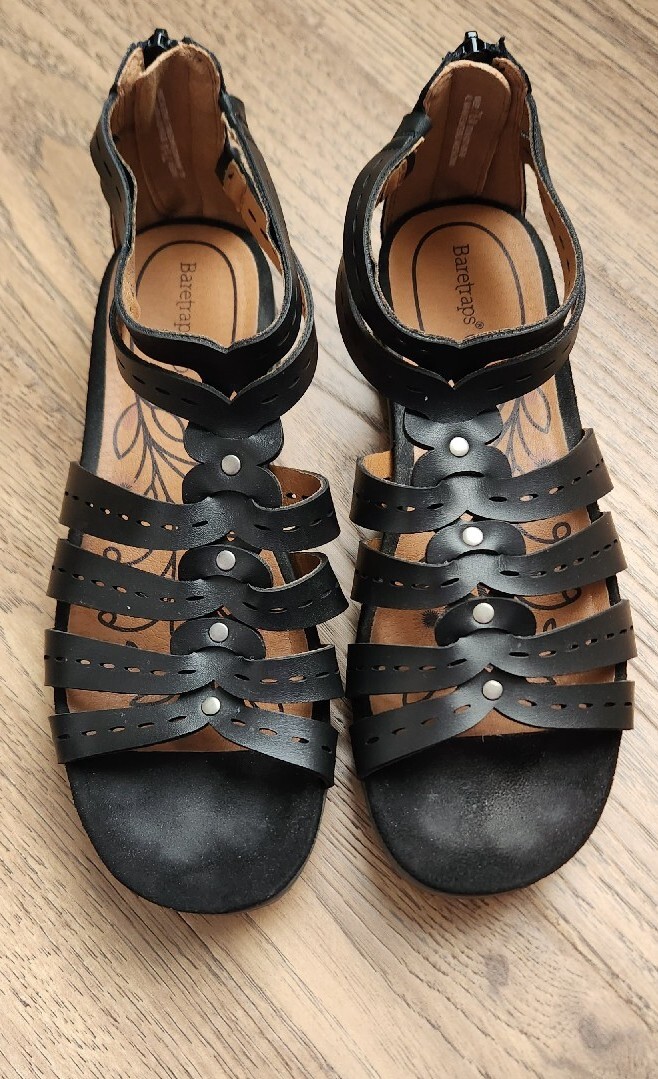 BARETRAPS Black Sandals “Kaiser” Comfort Strappy Gladiator US SZ 7 5 EUC