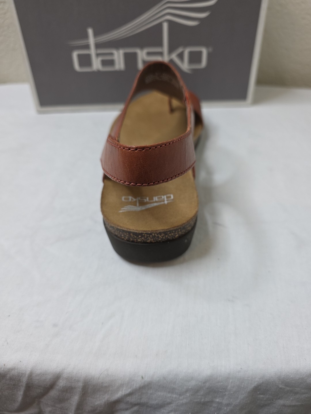 Dansko Reece Waxy Burnished Thong Sandals Women’s EU Sz 37 US Sz 6.5 – 7