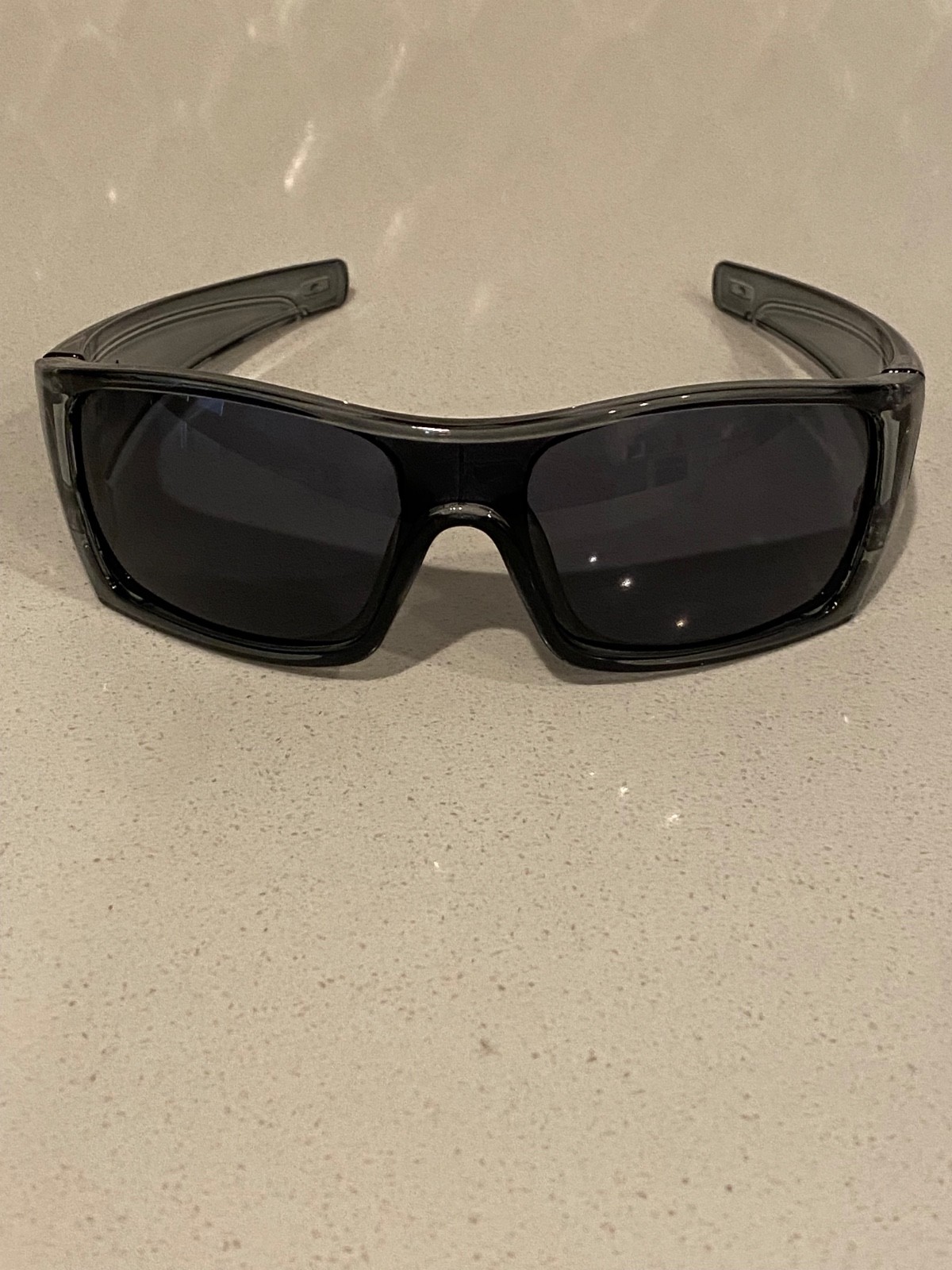 Oakley Sunglasses New No scratches perfect for the summer!