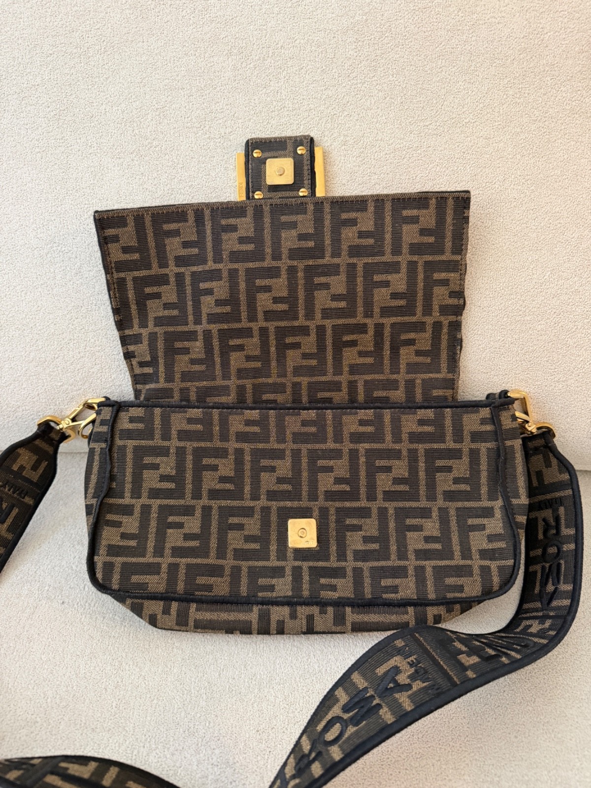 FENDI Baguette Bag – Tobacco brown FF jacquard fabric bag