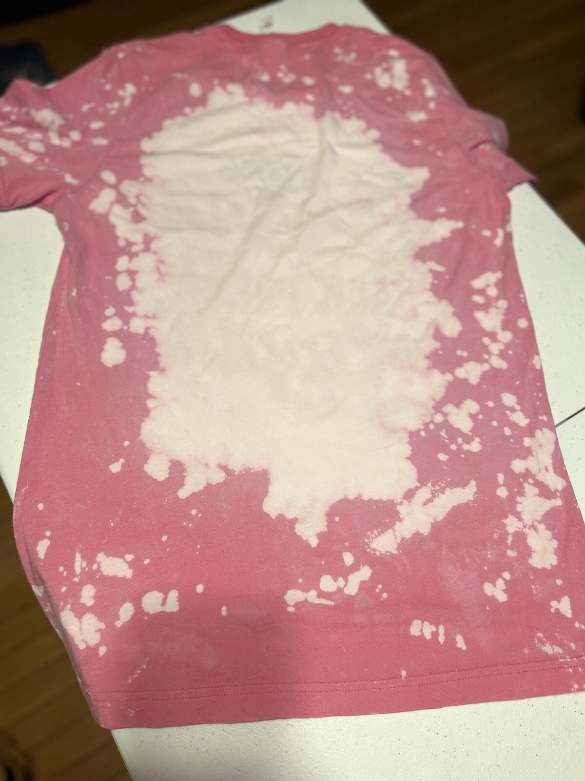 Lake Tripping Back Yard Sipping Graphic T-shirt Medium Bleach Summertime