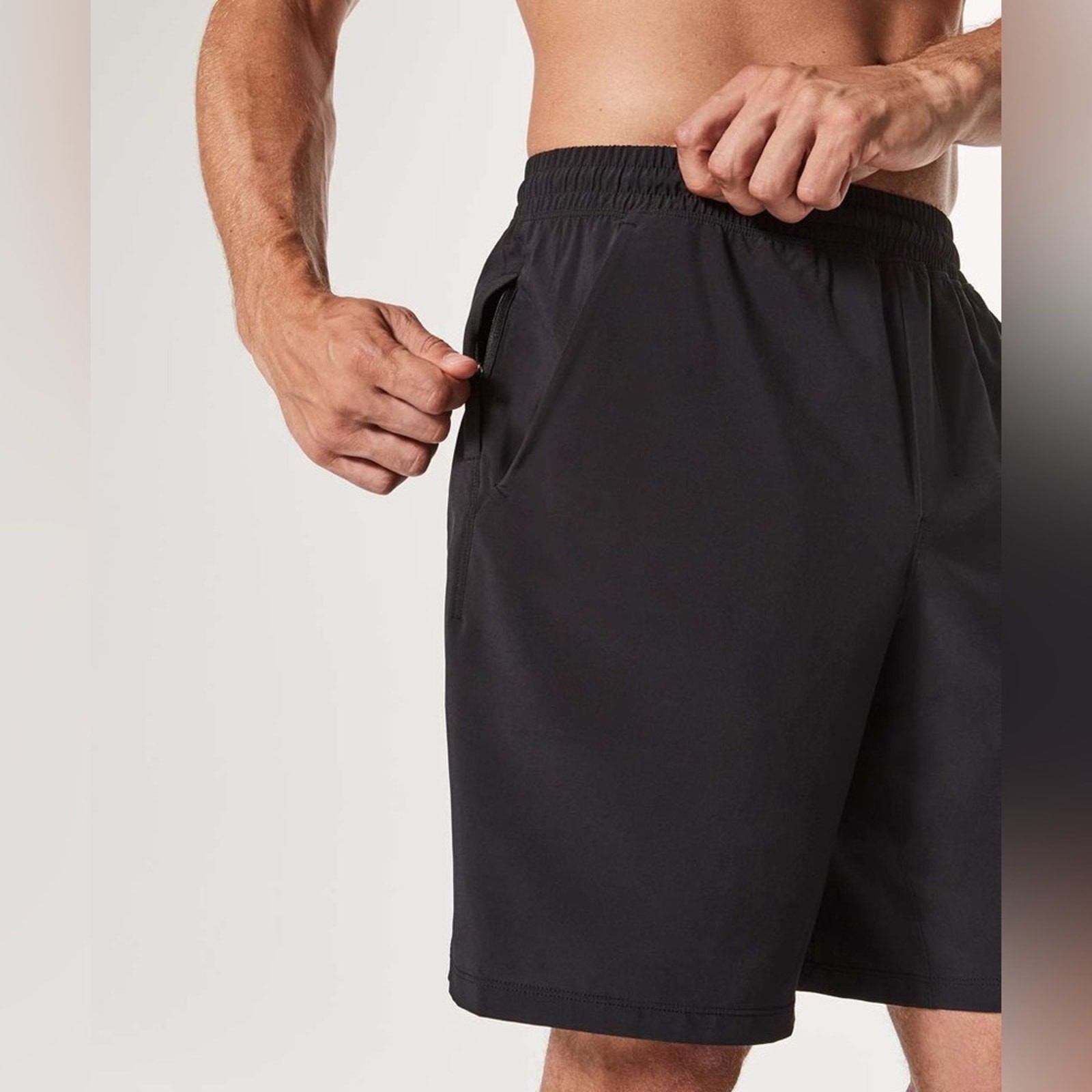 Lululemon Pace Beaker Shorts in Black Size Medium.