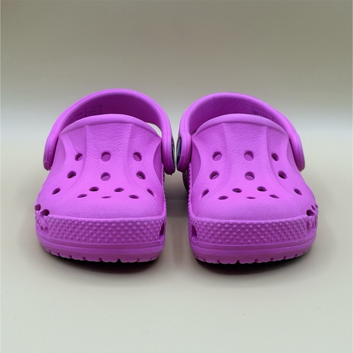 Crocs Classic Clog Unisex Kids Purple Size 5C Slip-On Rubber Clogs
