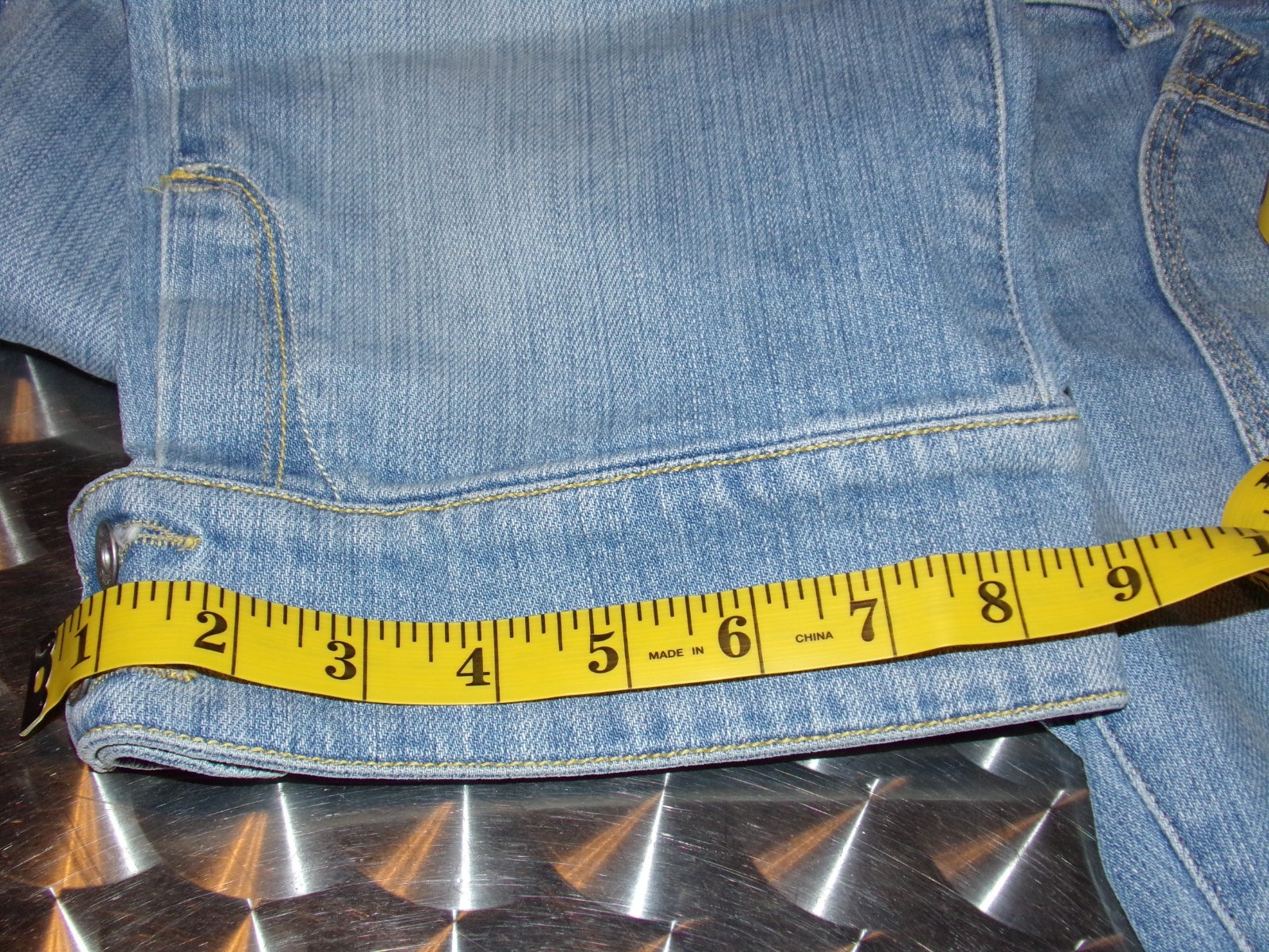 diesel 31 Capri Jeans Light Wash Zipper Pockets and fly 18″ inseam