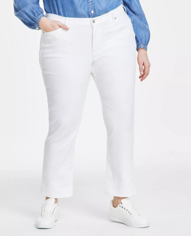 Levi’s Trendy Plus Size Classic Straight Leg Jeans MSRP $69