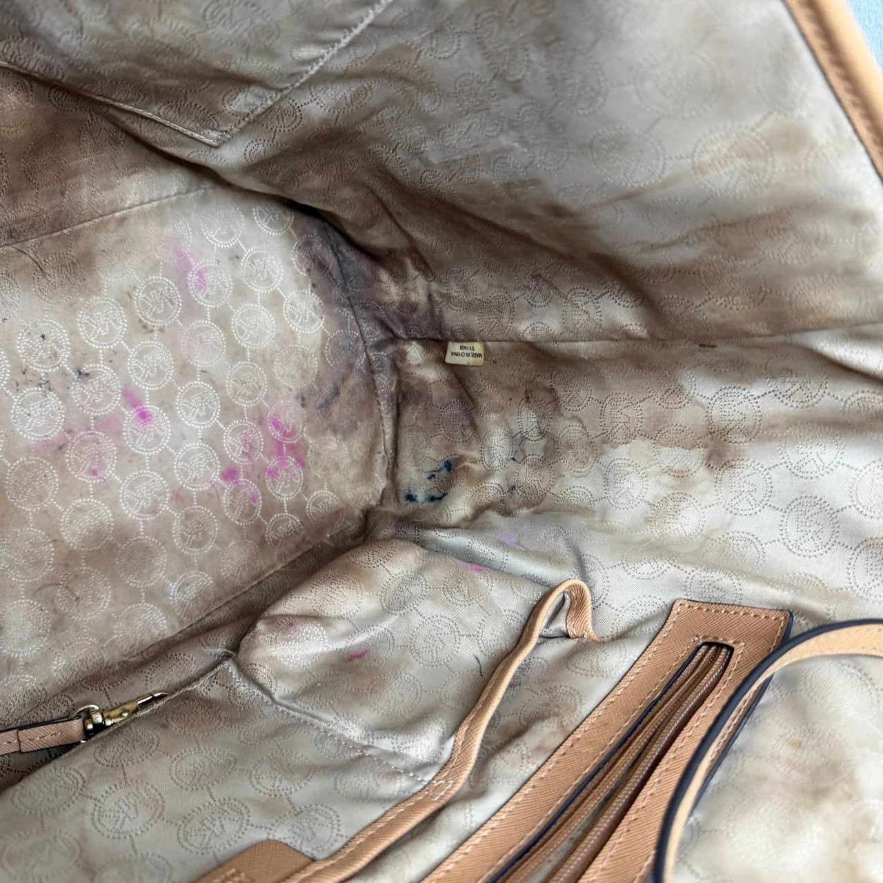 Michael Kors Jet Set Saffiano Tote – Tan & Black – Needs Cleaning
