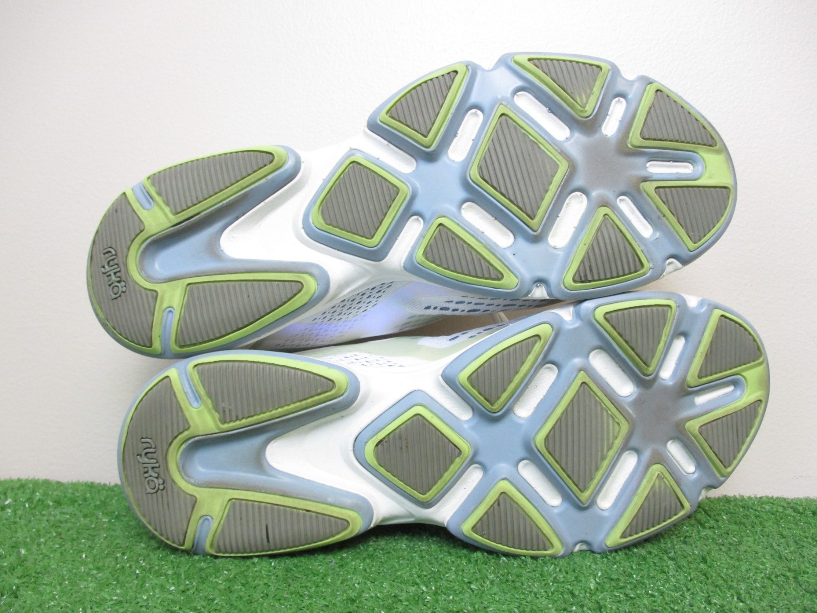 Ryka Devotion Plus 2 Shoes Womens 9.5 Medium B White Blue Grey Sneakers Running