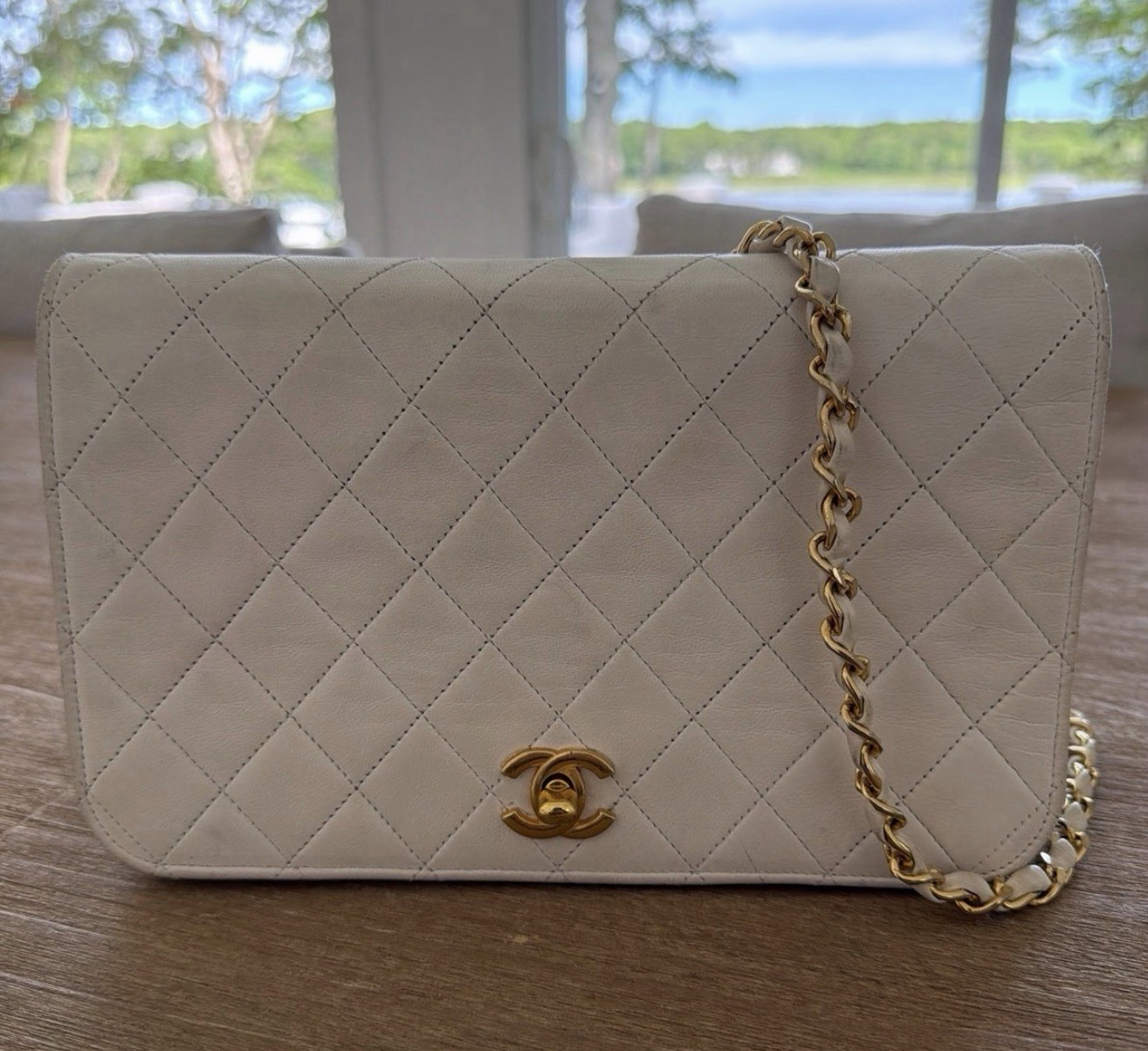 Authentic Chanel White Quilted Small Classic Flap Chain Shoulder Bag Gold CC