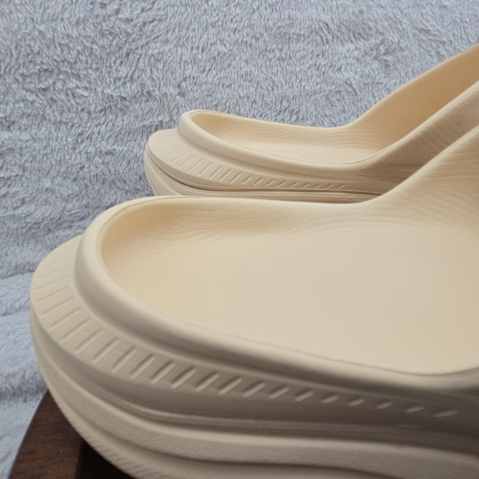 HOKA Ora Recovery Slide 3 Men’s 9 Women’s 11 New No Tags Cream Sand Sandal Water