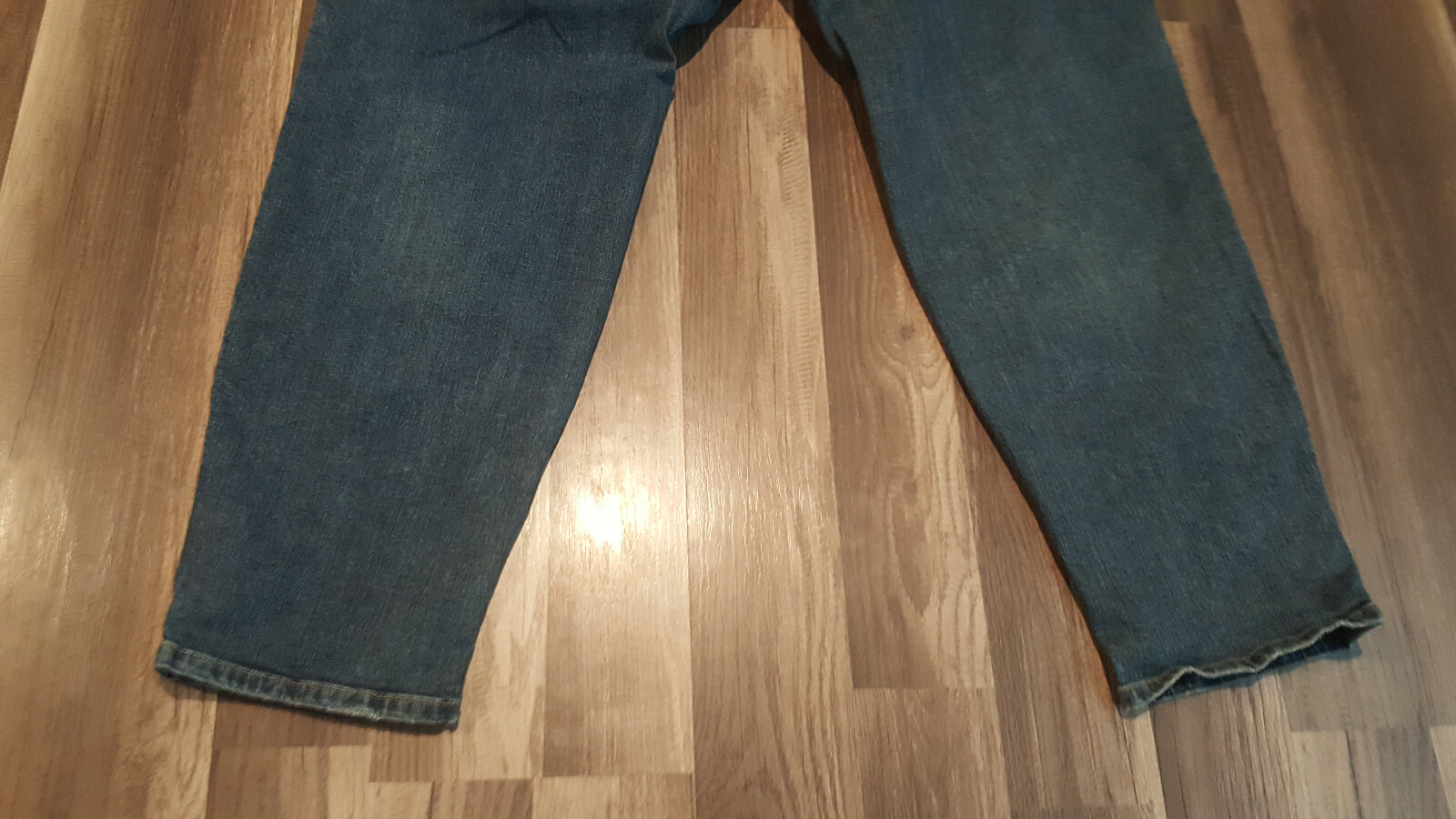 Torrid boyfriend women’s size 26 (48X30) blue color jeans.