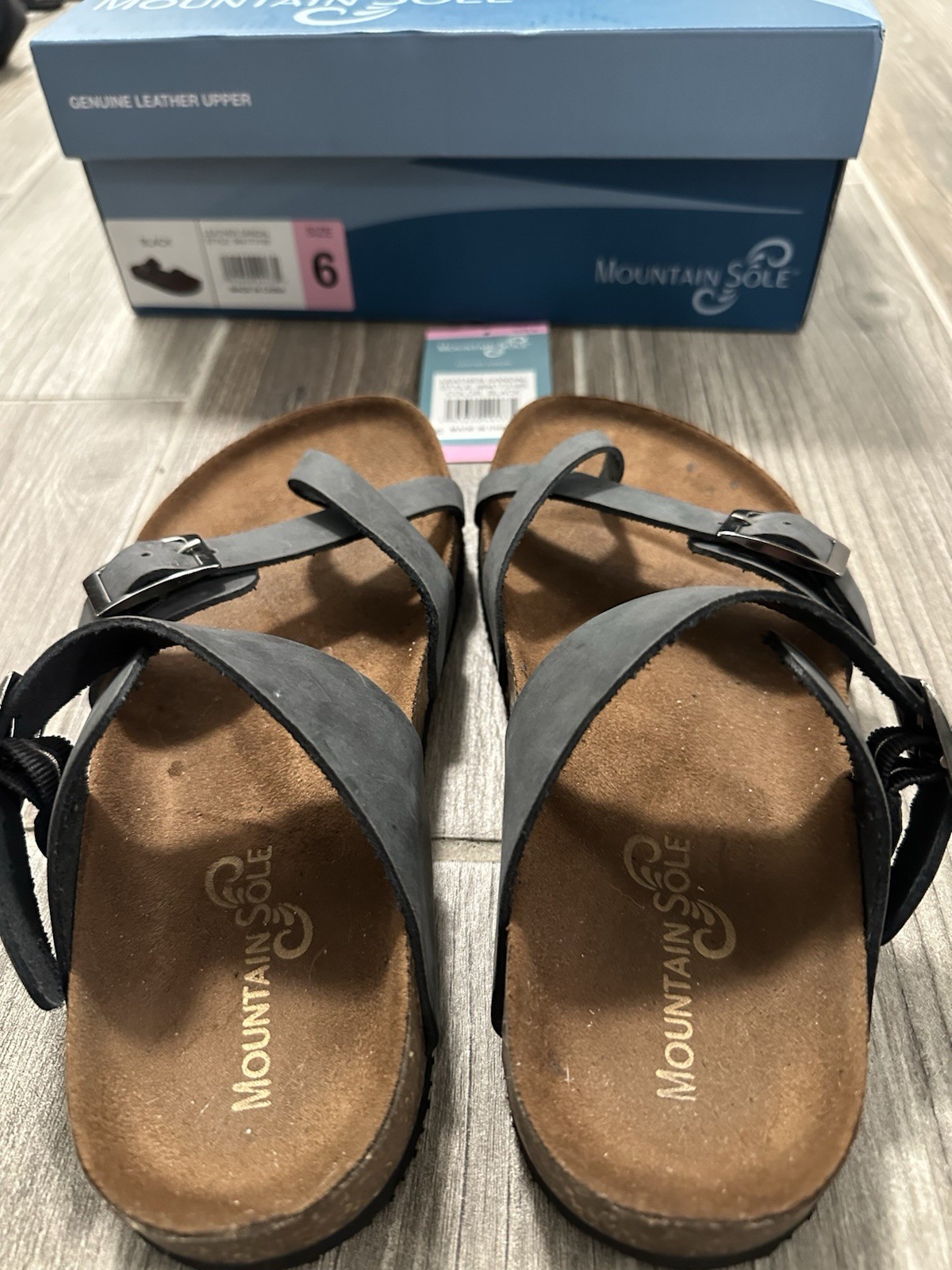 New In Box Mountain Sole Women’s Birk-Style Slip-On Sandals in black leather