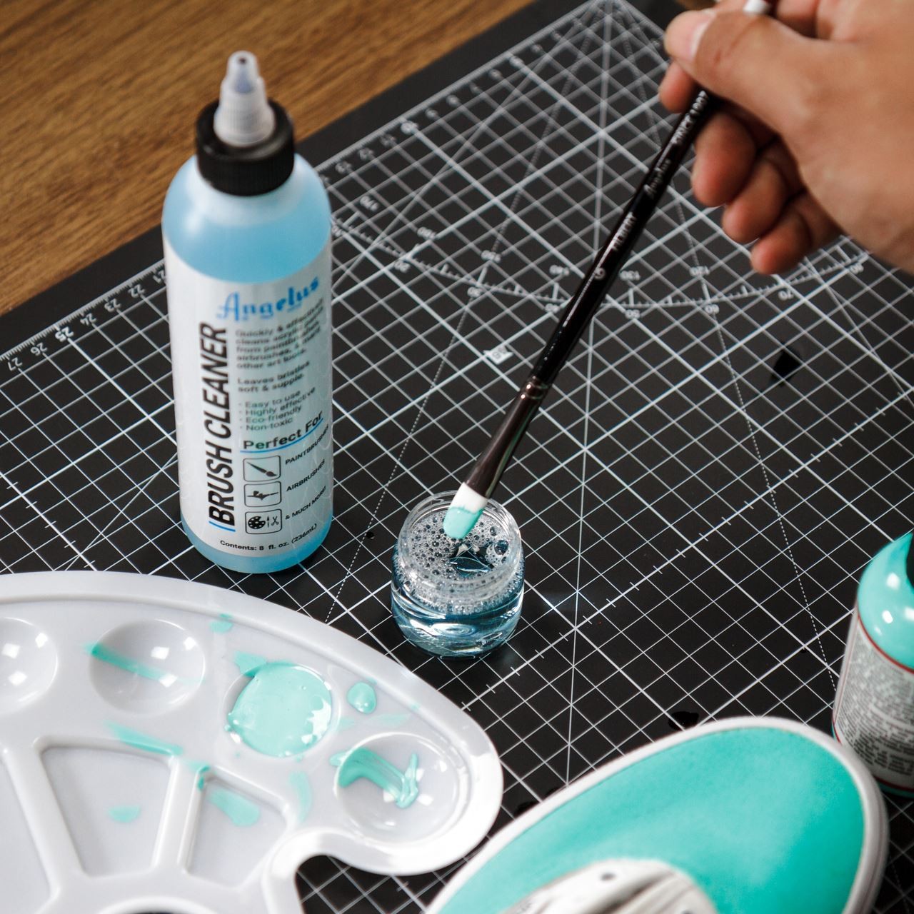 Angelus Brush Cleaner for Airbrushes, Paint Brushes, and More! (8 oz)