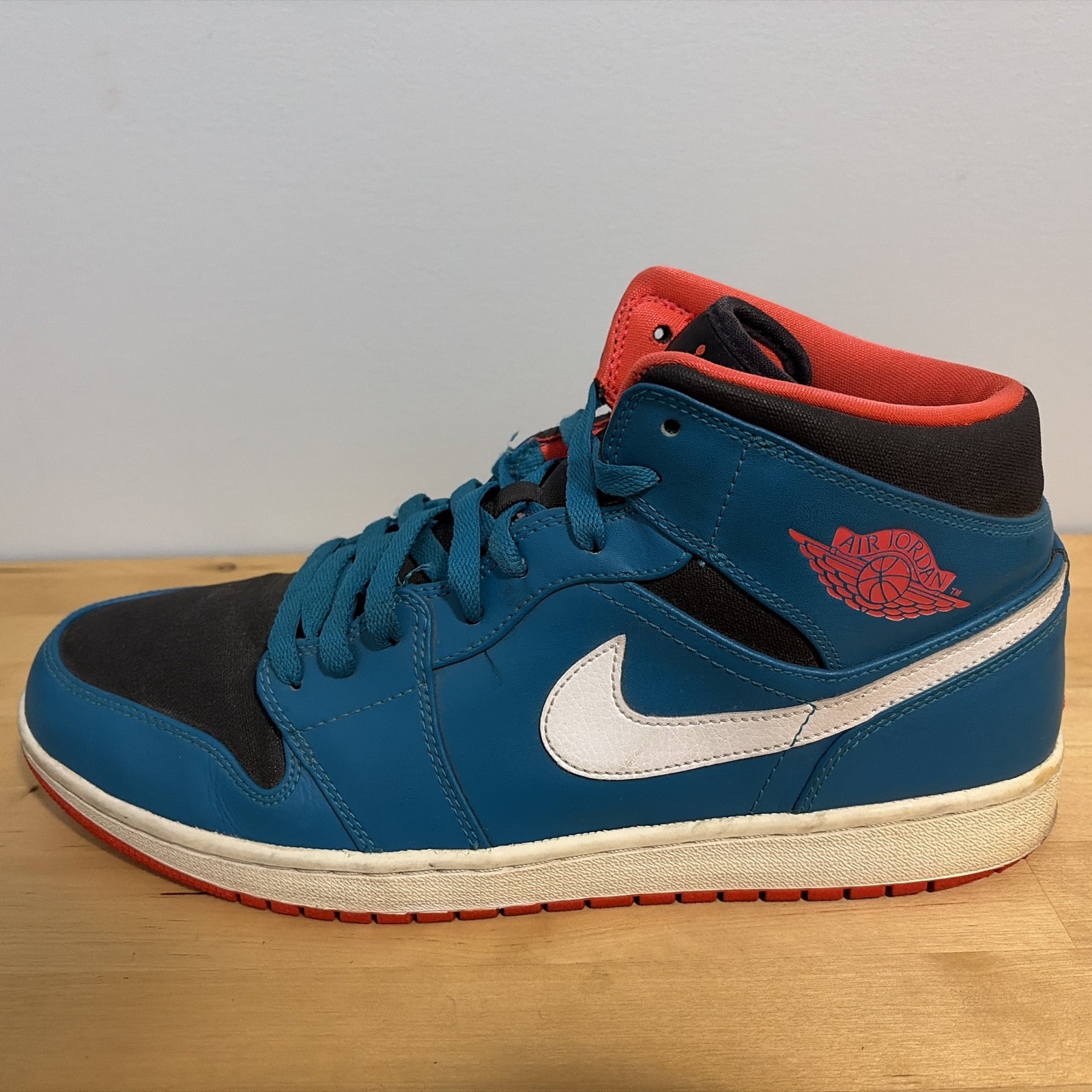 Size 13 – Air Jordan 1 Retro Mid Teal