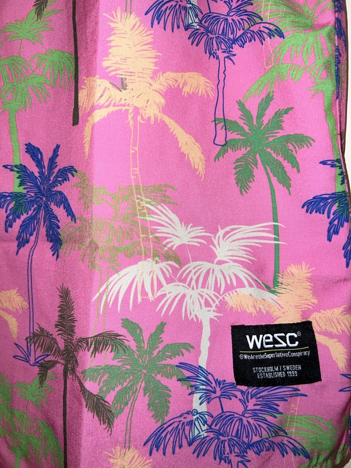 NWT WeSC Pink Tropical Hawaiian Button Up Quick Dry Shirt Men’s Sz L, Wmn’s XL