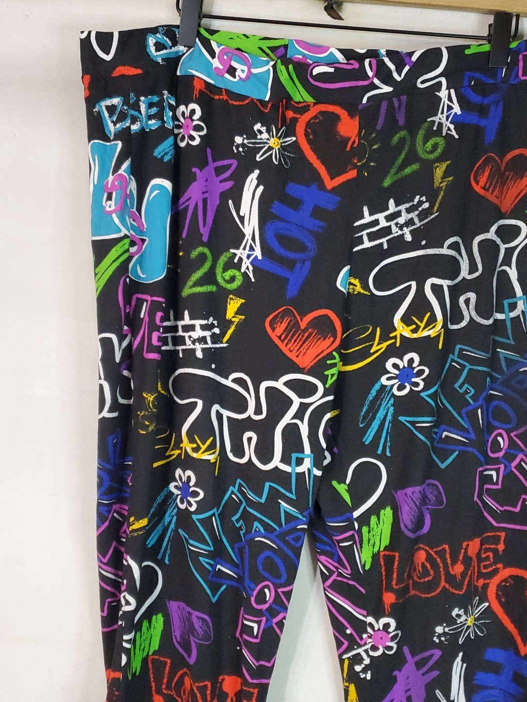 Rouge Collection Women’s Graffiti Letter Print Pull On Leggings Size 4X