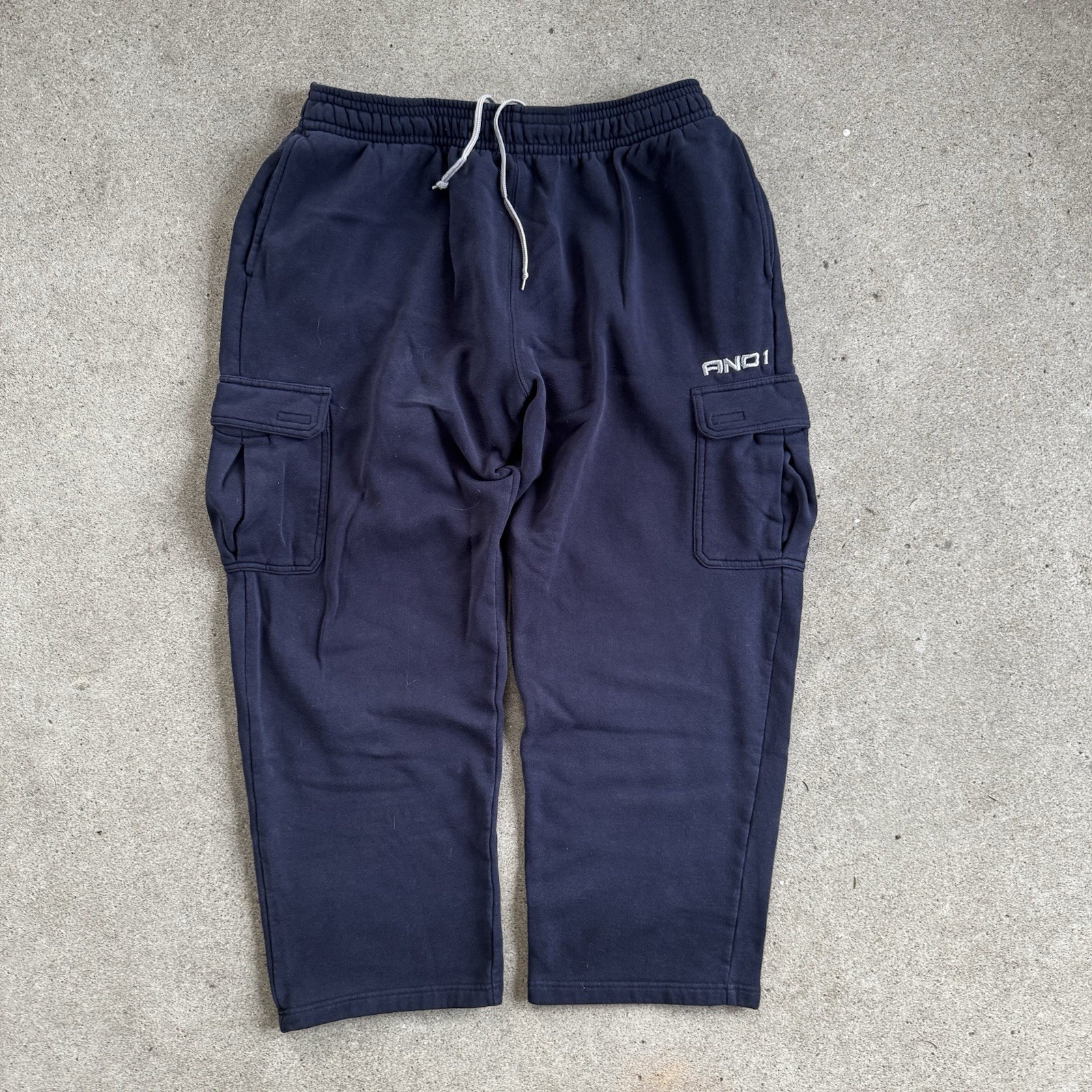 AND1 Men’s Navy Fleece Cargo Sweatpants L Relaxed Fit Drawstring Pockets