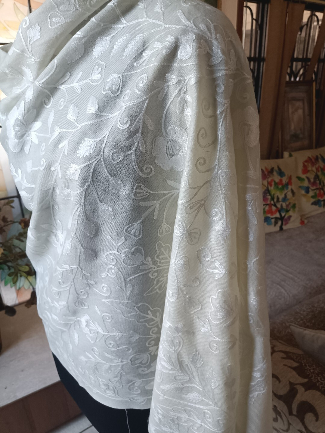 OFF-WHITE WEDDING LARGE SHAWL KASHMIR PASHMINA CREWEL EMBROIDERY 100% CASHMERE