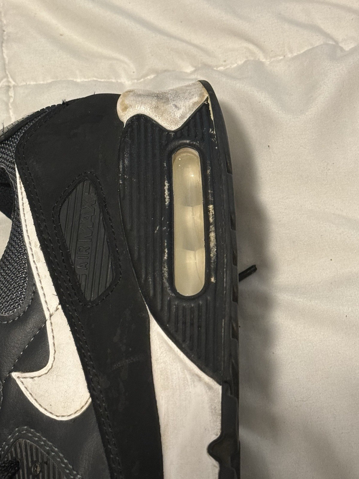 Nike Air Max Men’s Low Top Lace-Up Sneakers Black/Gray/White Rubber Sole