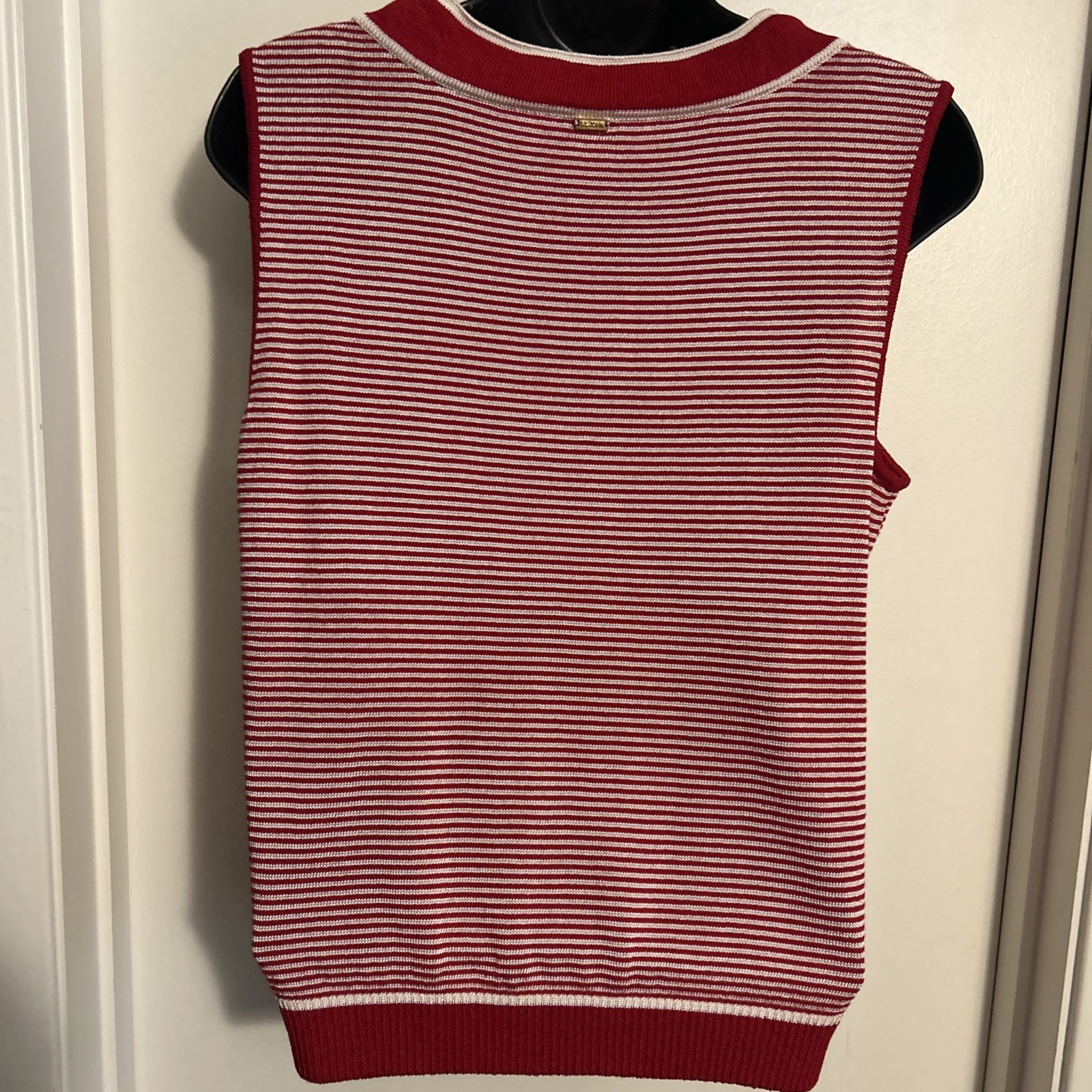 St.John Red White Striped Sleeveless Knit Top Mock Neck Rayon Wool blend Size M