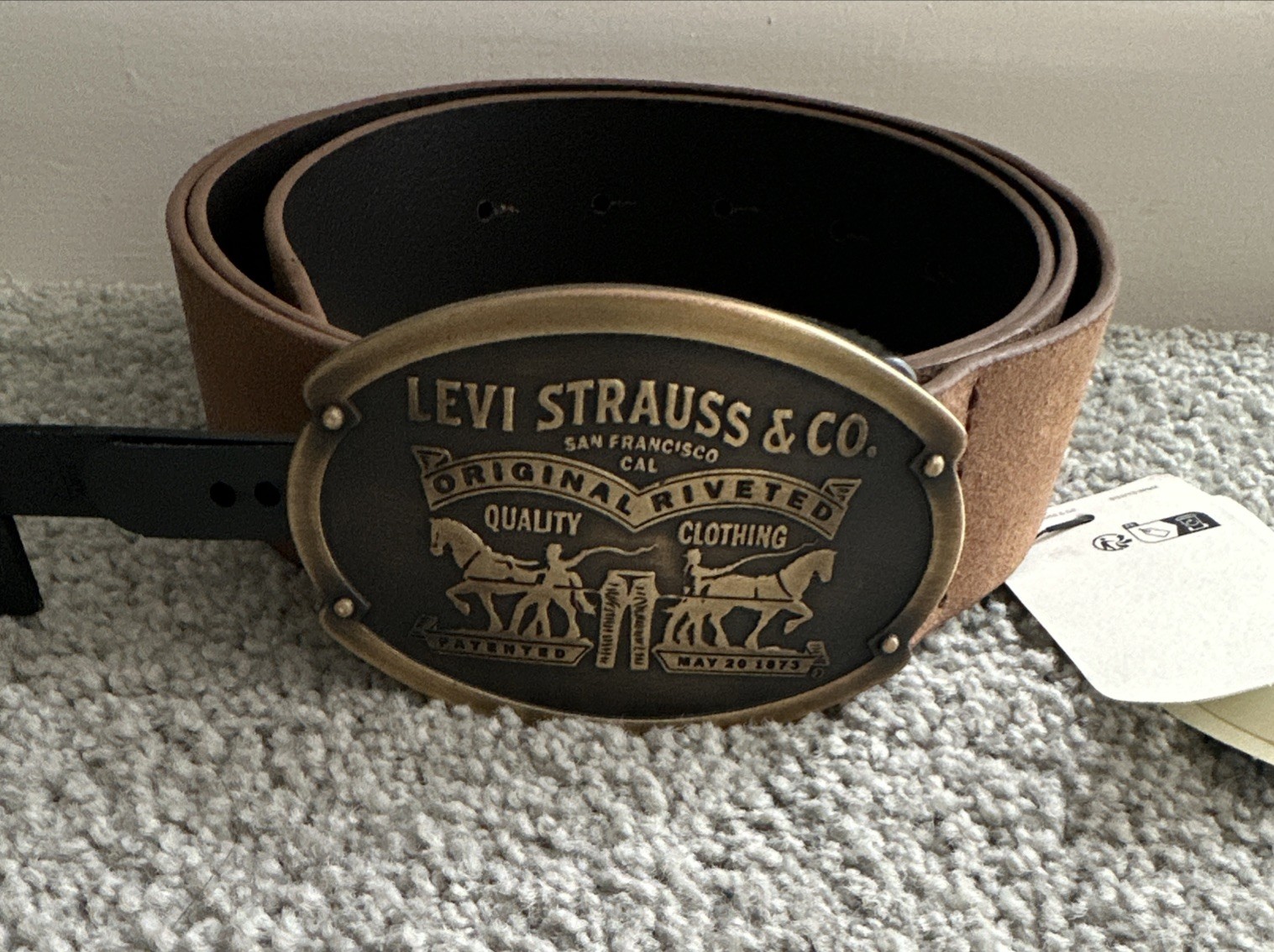 Levi’s Men’s Leather Jean Brown Belt Billy Plaque Buckle Sz. 34 1.5 Inch Wide