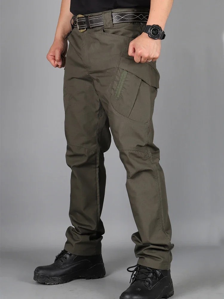 Waterproof, wear-resistant polyester cargo pants — zipper fly, midweight, travel
