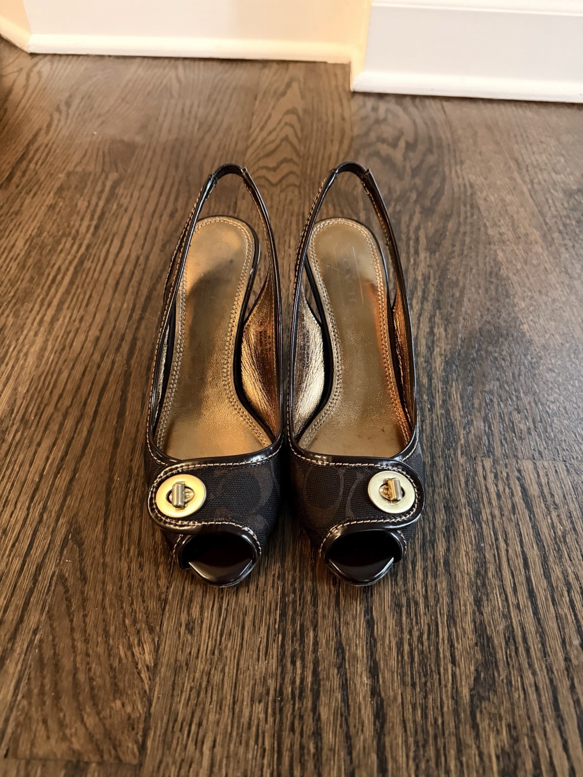 VTG Coach Brook Brown Logo Jacquard Turn Lock Peep Toe Slingback Heels Sz 6.5 B