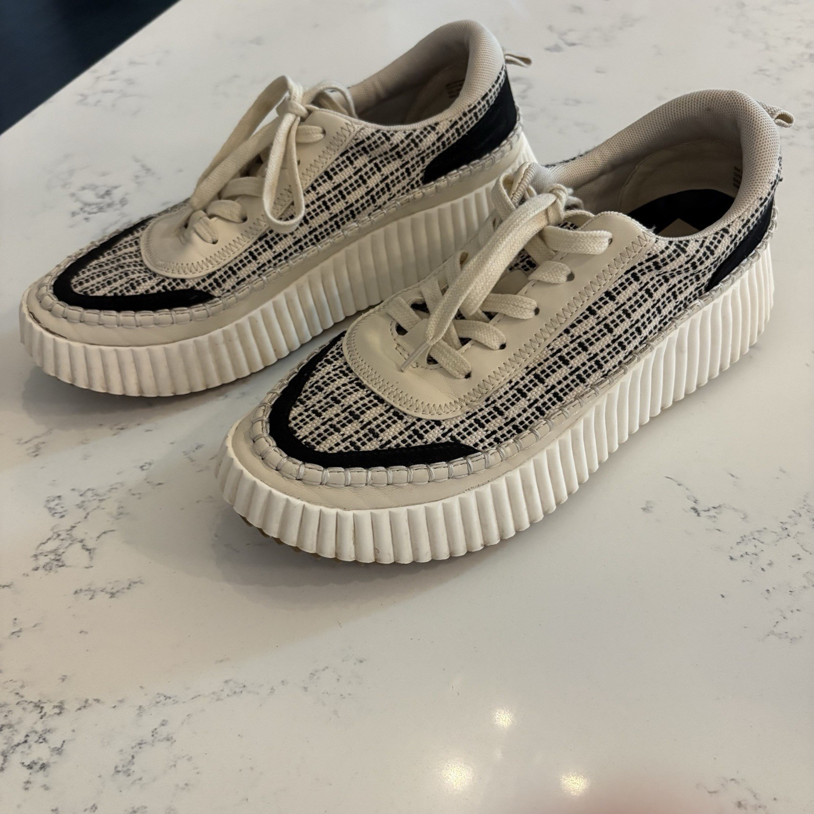 Vita Dolce Women’s Platform Tweed Sneakers Size 9
