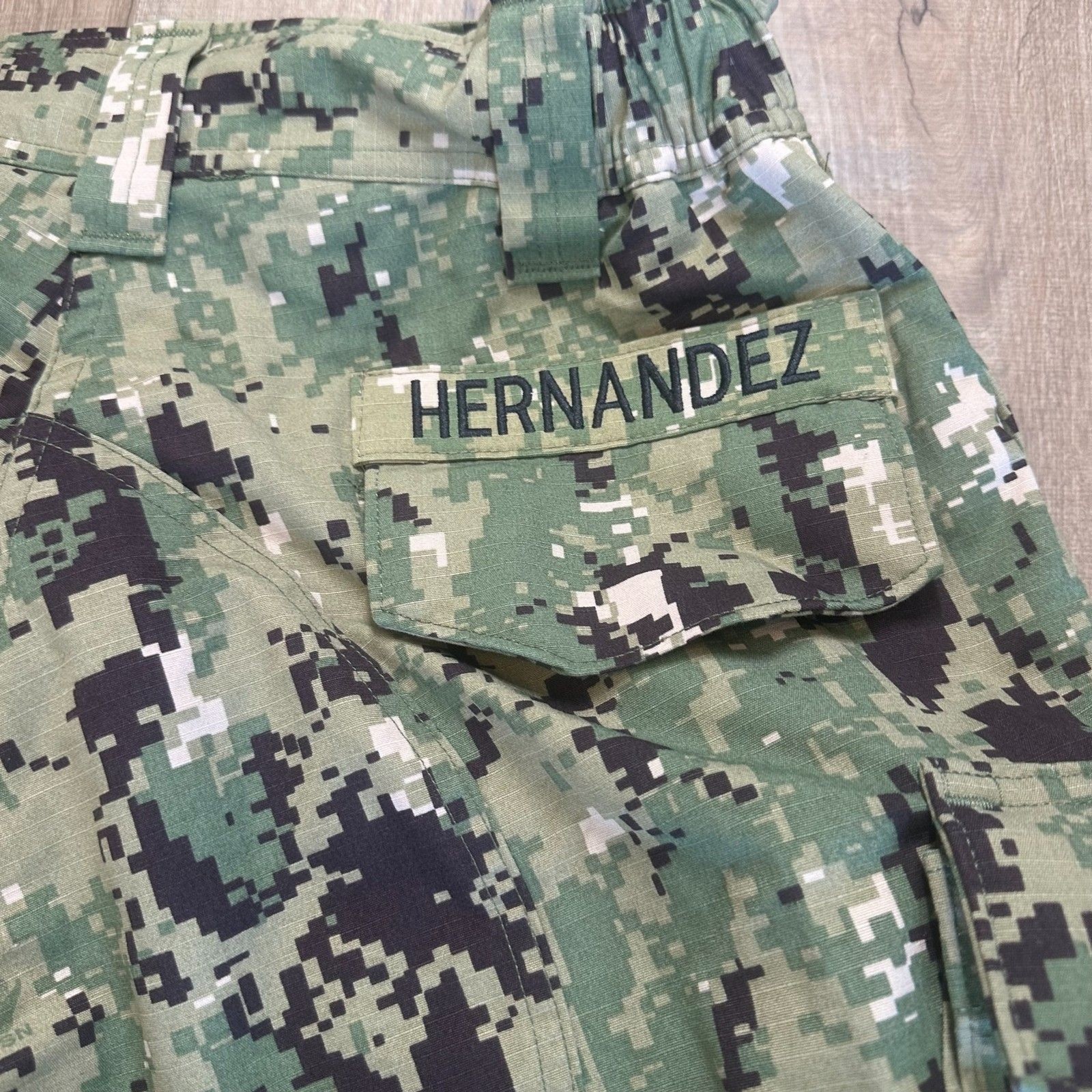 U.S. Navy Pants Medium M x Short Working Uniform Type Seals Military Camo