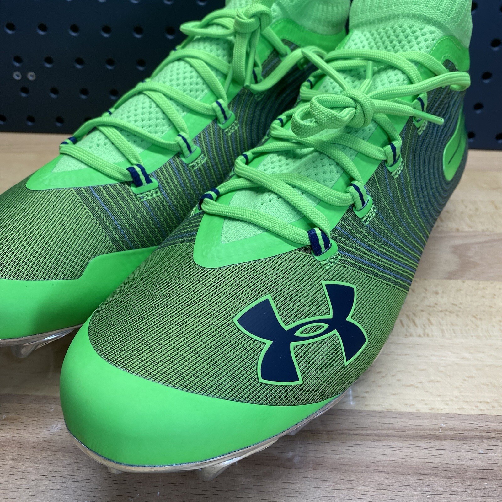 Under Armour Spotlight MC Grinch Green Chrome Football Cleats Men’s Size 14