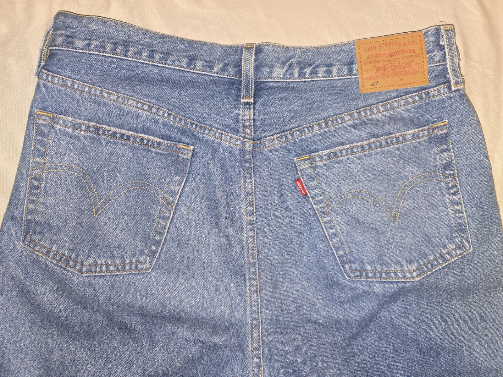 Levi’s Premium 501 Original Button Fly Jeans Distressed Medium Wash W31 L26