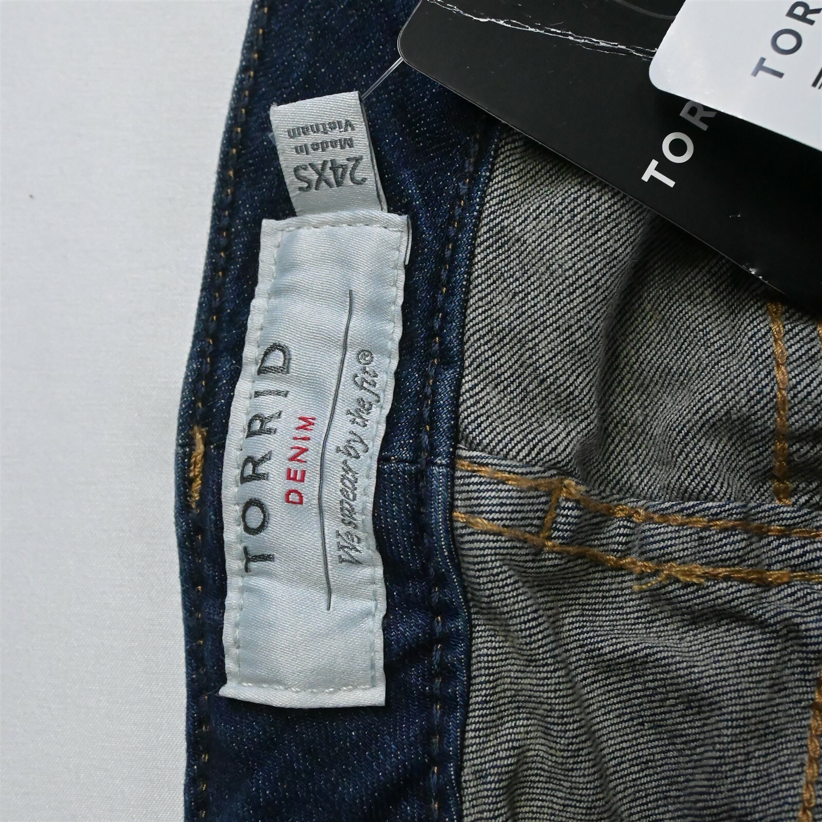 NEW Torrid 24 X-Short Relaxed Bootcut Dark Wash Stretch Denim Jeans