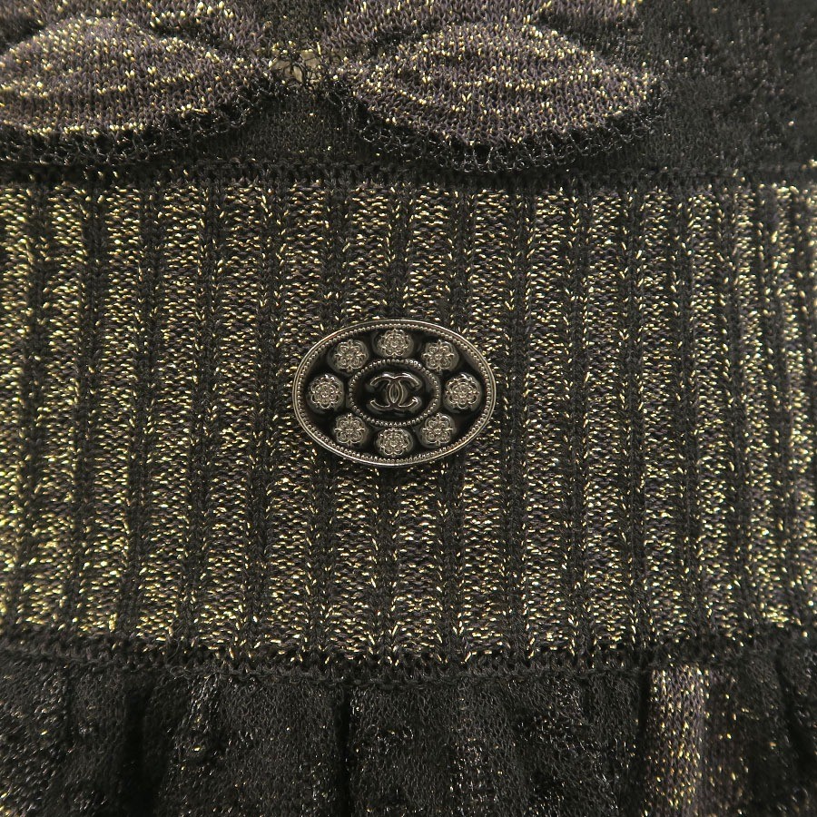 CHANEL Sleeveless V-Neck Knit Dress Gold Lurex P53294K06892 Size 34 Authentic